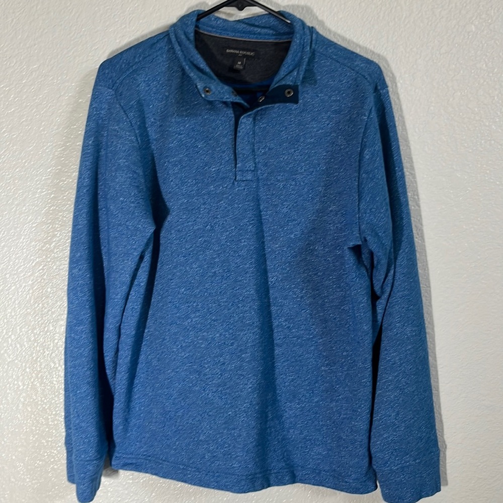 Banana Republic blue pullover sweatshirt